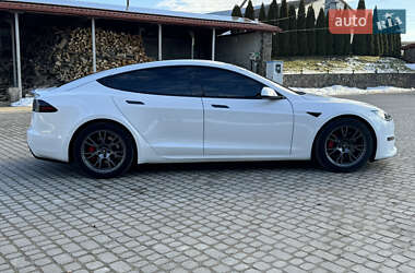 Лифтбек Tesla Model S 2023 в Львове