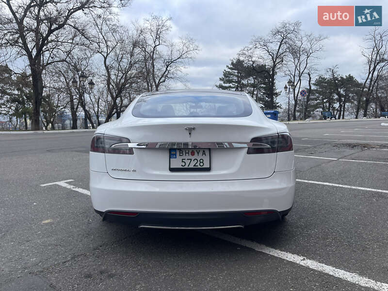 Ліфтбек Tesla Model S 2012 в Одесі