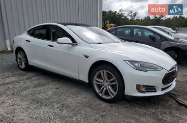 Ліфтбек Tesla Model S 2014 в Івано-Франківську