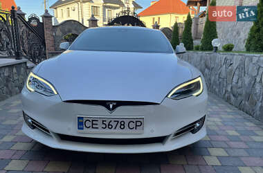 Ліфтбек Tesla Model S 2016 в Чернівцях