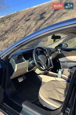 Tesla Model S 2012