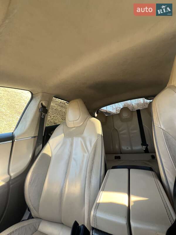 Ліфтбек Tesla Model S 2012 в Житомирі