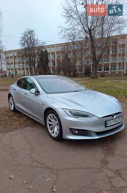 Tesla Model S 2017