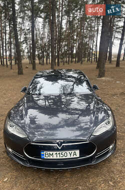Лифтбек Tesla Model S 2015 в 