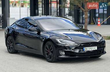 Ліфтбек Tesla Model S 2018 в Рівному