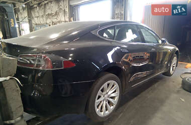 Ліфтбек Tesla Model S 2017 в 