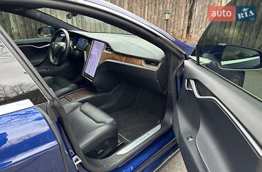 Лифтбек Tesla Model S 2019 в 