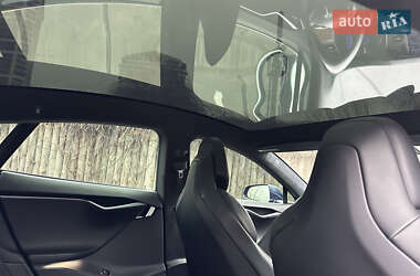 Лифтбек Tesla Model S 2019 в 