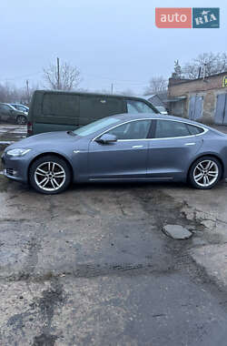 Лифтбек Tesla Model S 2014 в Борисполе