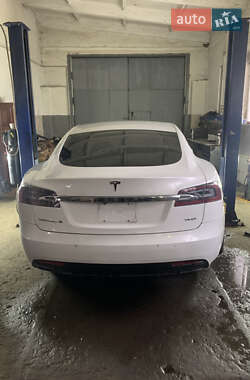 Ліфтбек Tesla Model S 2016 в Рівному