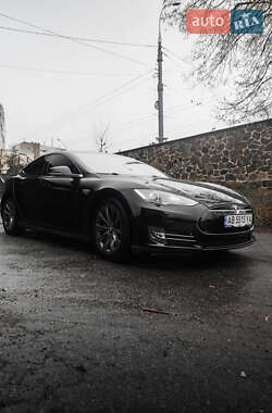 Ліфтбек Tesla Model S 2013 в Вінниці