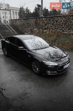 Tesla Model S 2013