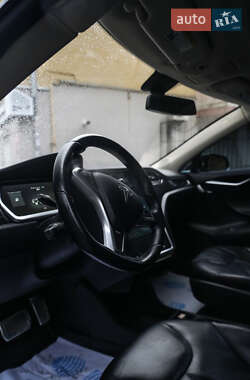 Ліфтбек Tesla Model S 2013 в Вінниці