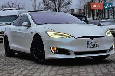 Ліфтбек Tesla Model S 2014 в Києві