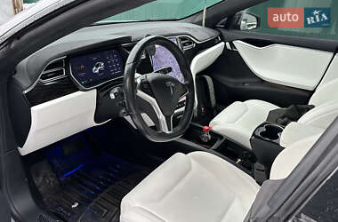 Лифтбек Tesla Model S 2017 в 