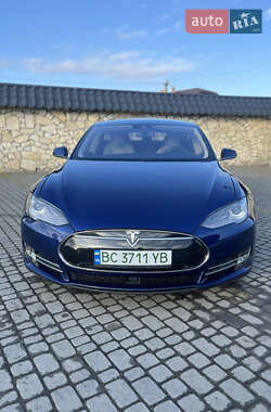 Ліфтбек Tesla Model S 2015 в Львові