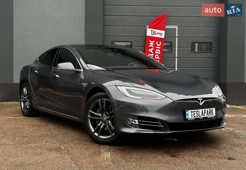 Ліфтбек Tesla Model S 2016 в Києві