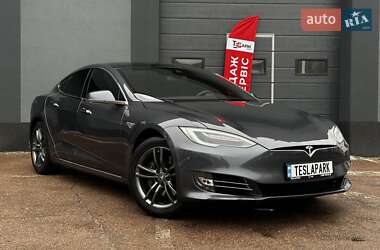 Ліфтбек Tesla Model S 2016 в Києві