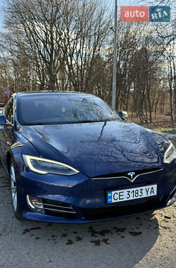 Лифтбек Tesla Model S 2017 в Черновцах