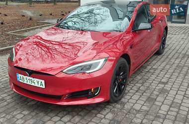 Лифтбек Tesla Model S 2018 в Виннице