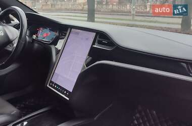 Лифтбек Tesla Model S 2018 в Виннице