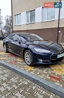 Лифтбек Tesla Model S 2013 в Звягеле