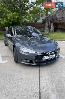 Лифтбек Tesla Model S 2013 в 
