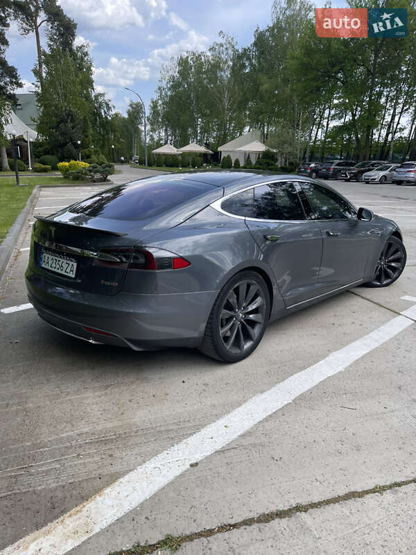 Ліфтбек Tesla Model S 2013 в Києві фото 30 Ліфтбек Tesla Model S 2013 в Києві