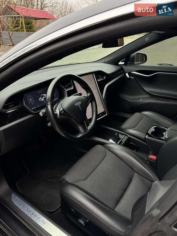 Лифтбек Tesla Model S 2018 в Харькове