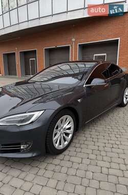 Лифтбек Tesla Model S 2018 в Харькове