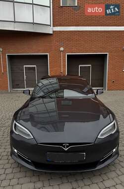 Лифтбек Tesla Model S 2018 в Харькове