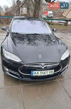 Tesla Model S 2014