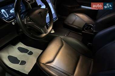Лифтбек Tesla Model S 2016 в 