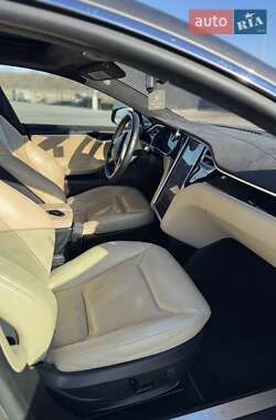 Ліфтбек Tesla Model S 2015 в 