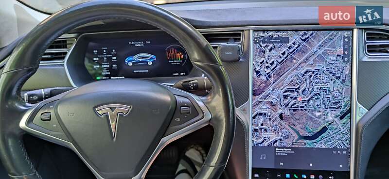 Ліфтбек Tesla Model S 2016 в Кривому Розі фото 10 Ліфтбек Tesla Model S 2016 в Кривому Розі