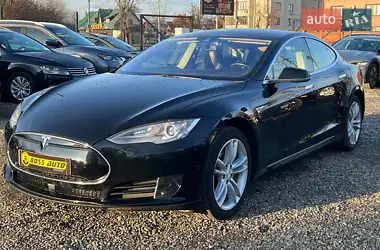 Tesla Model S 2016