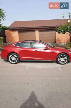 Лифтбек Tesla Model S 2015 в Кропивницком