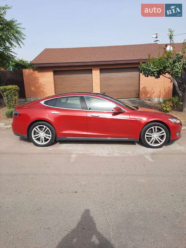 Лифтбек Tesla Model S 2015 в Кропивницком фото 5 Лифтбек Tesla Model S 2015 в Кропивницком