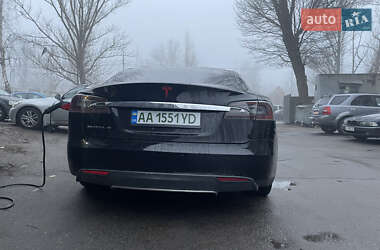 Лифтбек Tesla Model S 2013 в 