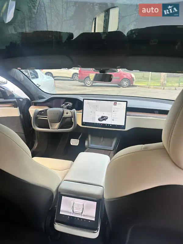 Tesla Model S 2021