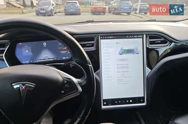 Лифтбек Tesla Model S 2015 в Новояворовске