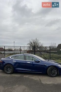 Лифтбек Tesla Model S 2017 в 