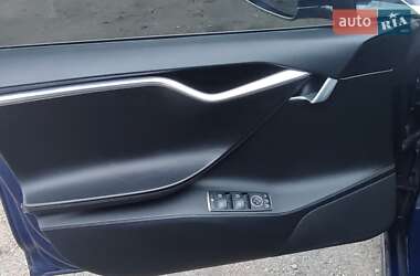 Лифтбек Tesla Model S 2015 в Киеве