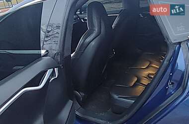 Лифтбек Tesla Model S 2015 в Киеве