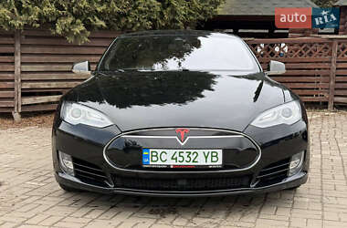 Лифтбек Tesla Model S 2016 в 