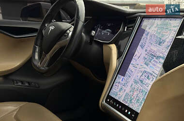 Лифтбек Tesla Model S 2016 в 