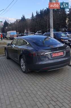 Лифтбек Tesla Model S 2015 в Новояворовске