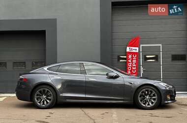 Лифтбек Tesla Model S 2016 в Киеве