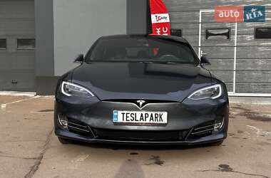 Tesla Model S 2016