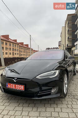 Ліфтбек Tesla Model S 2019 в Львові